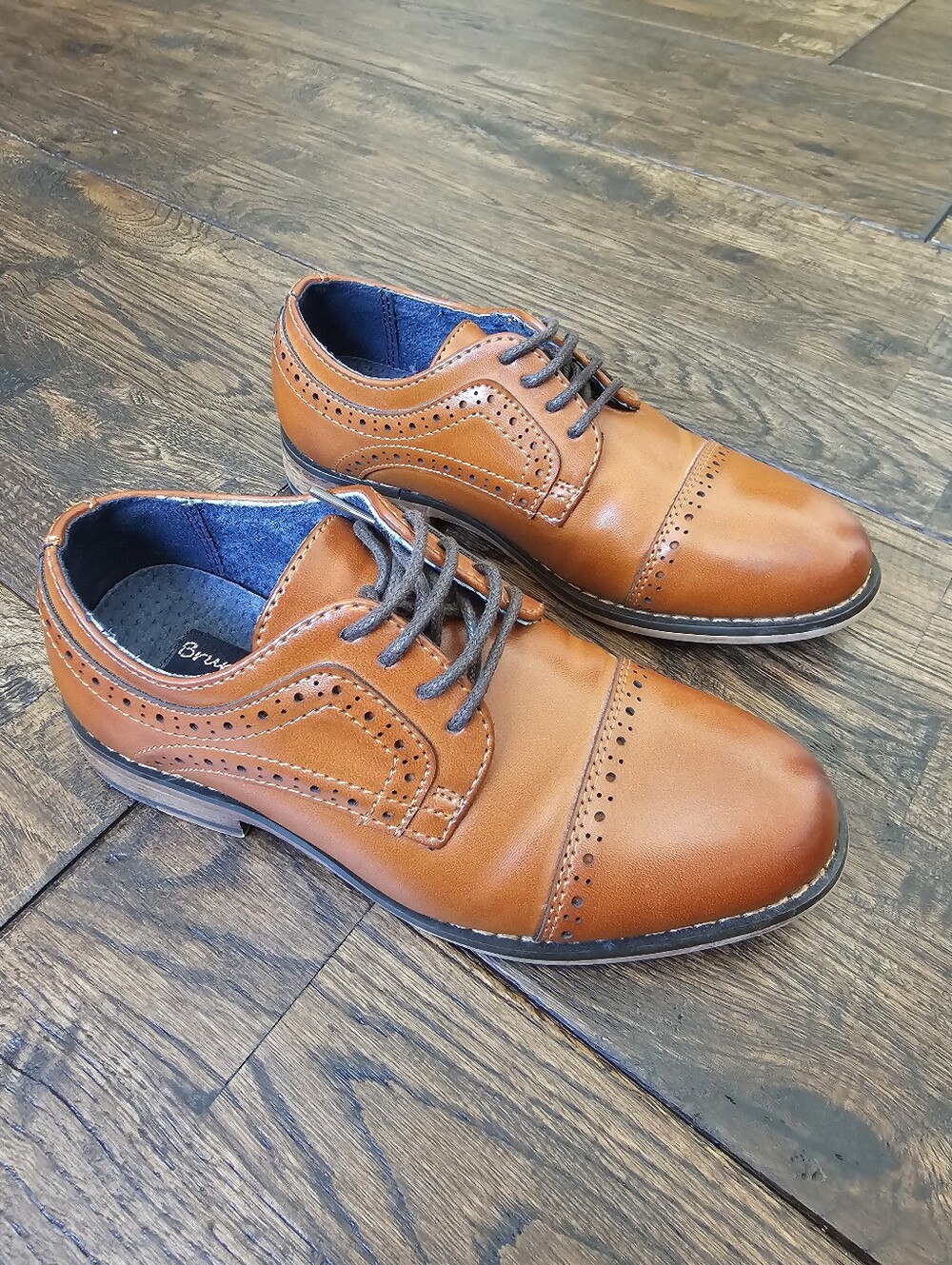BRUNO MARC BOYS KIDS SIZE 10 DRESS SHOES